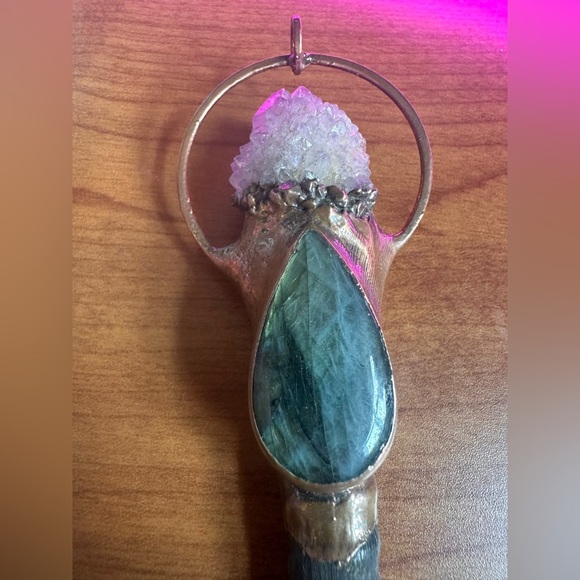 Stunning and Massive Crystal and Labradorite Copper Pendant with genuine Horn - Picture 2 of 8
